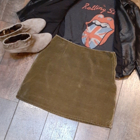 JCREW Green crushed velvet mini skirt - Picture 2 of 8